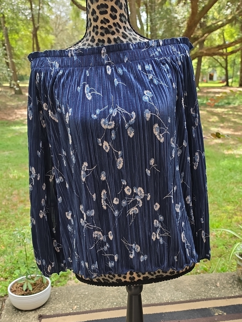 LC Lauren Conrad Navy Blue Floral Off-Shoulder Pleated Top-Style Top